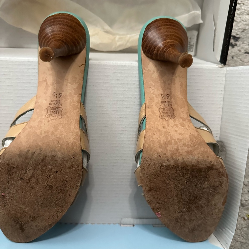 MICHELLE K WOMENS SHOES SANDALS BEIGE/SAND LEATHER SLIDES HEELS SIZE 6.5 - Picture 5 of 8
